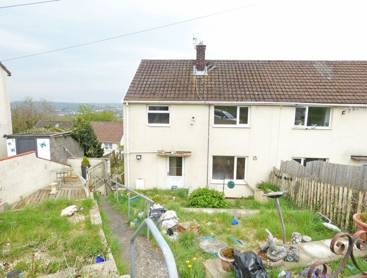 3 bed semidetached house for sale in Brynawel, Cefn Hengoed, Hengoed