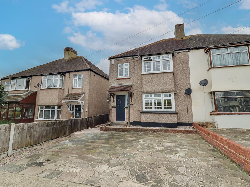 3 bed semidetached house for sale in Kents Hill Road, Benfleet SS7, £