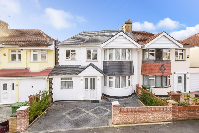 5 bed semidetached house for sale in Saltash Road, Welling DA16 Zoopla