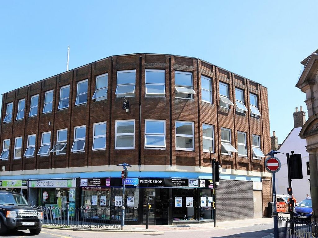 Studio to rent in 8 Pavilion Chambers, South Street, St. Neots PE19