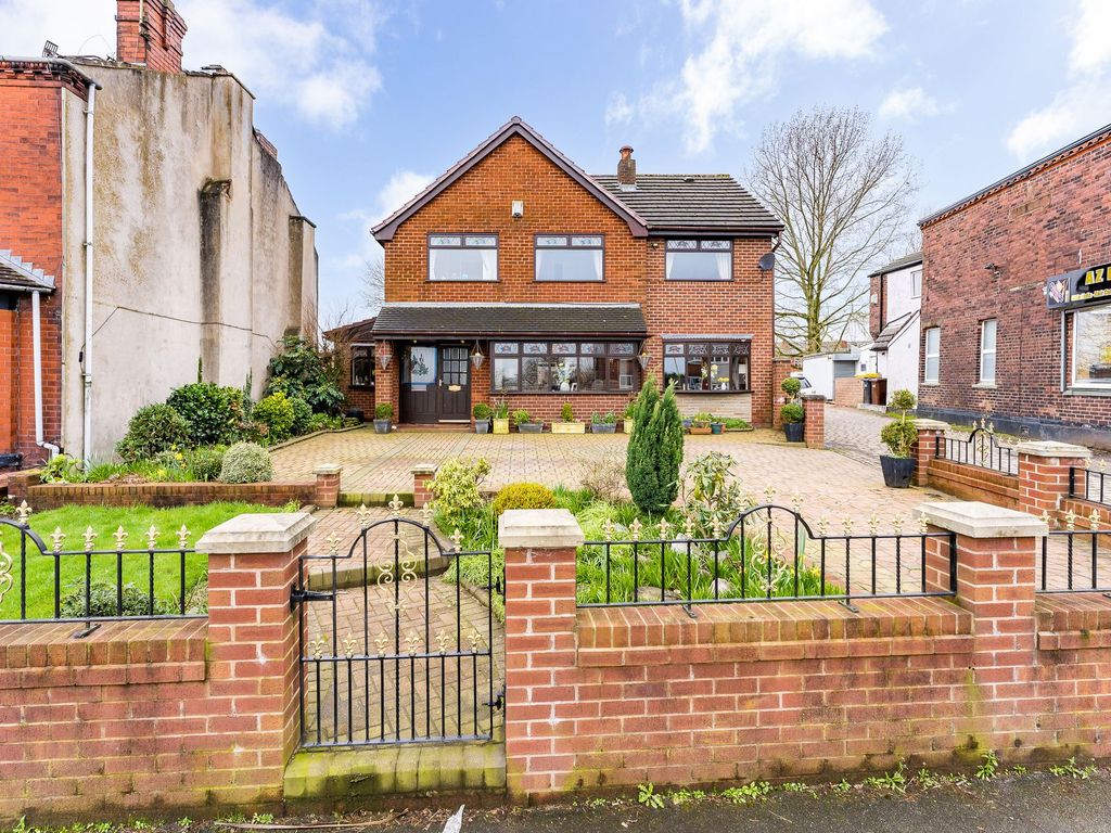 4 bed detached house for sale in Wigan Road, AshtonInMakerfield WN4