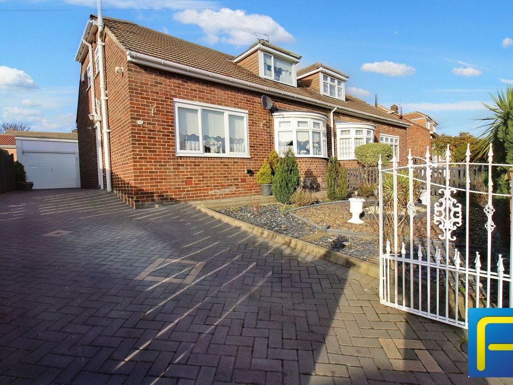 3 bed semidetached house for sale in Wavendon Crescent, Sunderland SR4