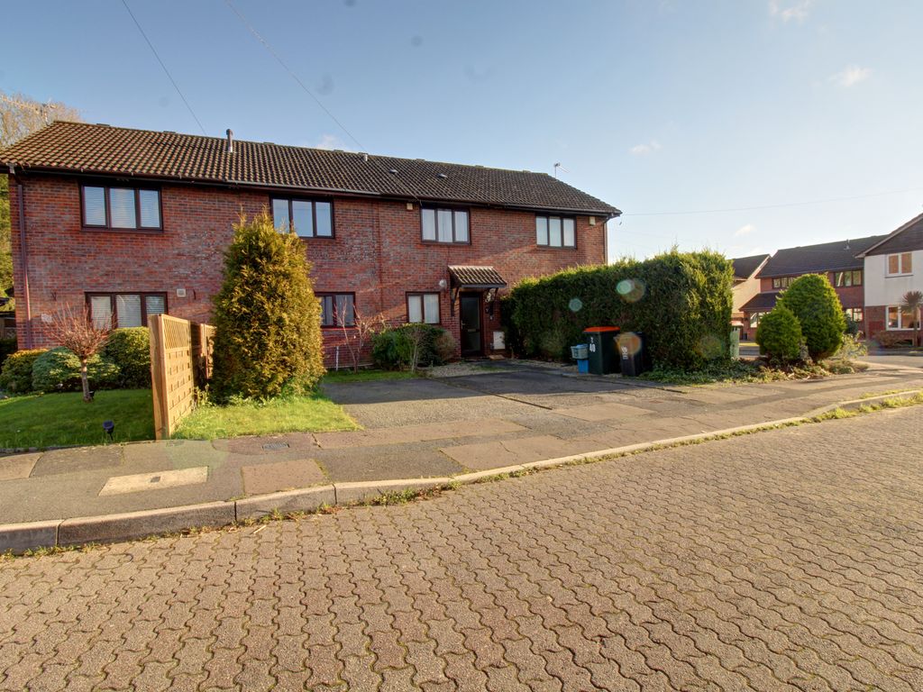 2 bed terraced house for sale in Park View Gardens, Bassaleg, Newport