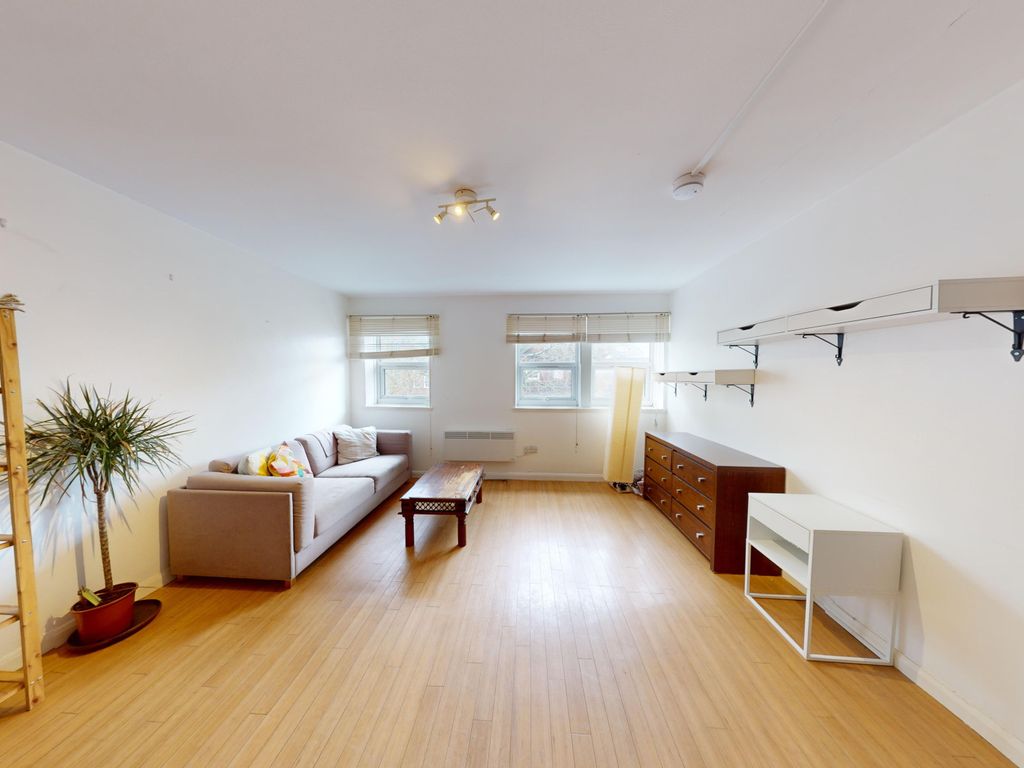 1 bed flat to rent in Hornsey Road, London N7, £1,600 pcm Zoopla