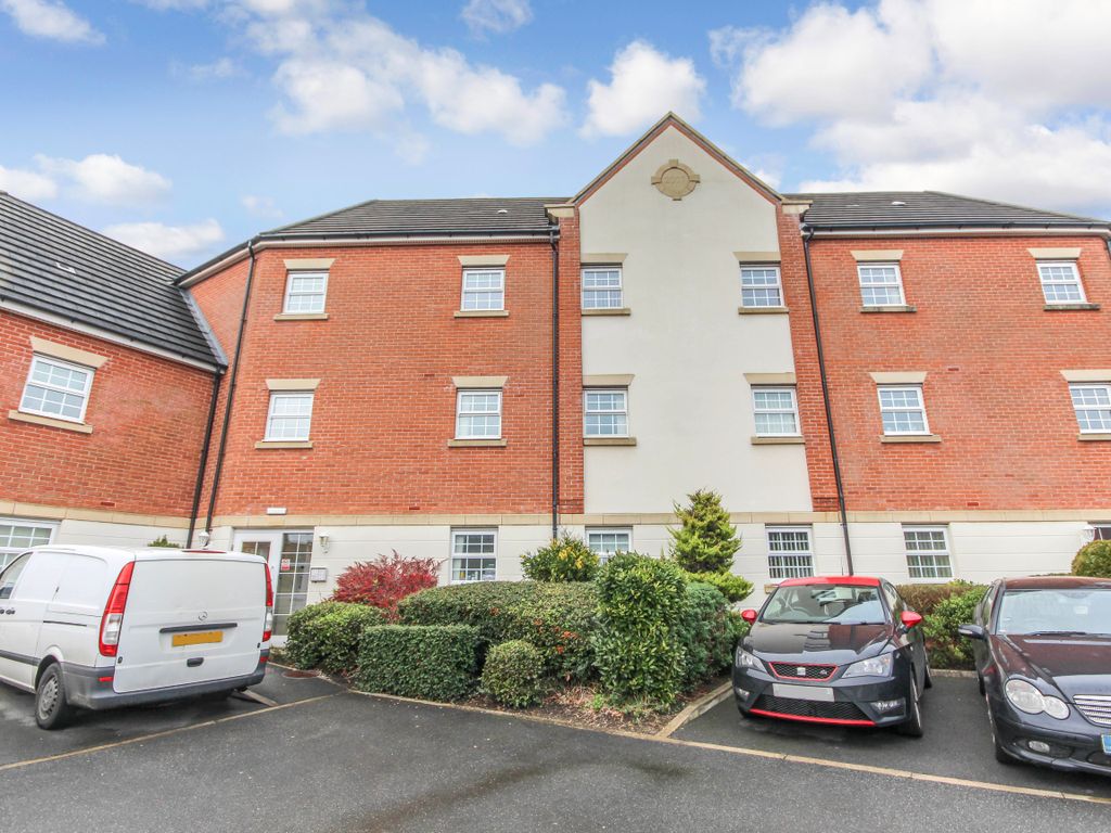 1 bed flat to rent in Fusiliers Close, Buckshaw Village, Chorley PR7, £