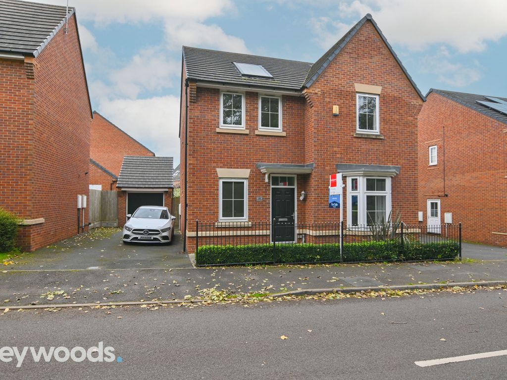 4 bed detached house for sale in Sutton Avenue, Silverdale, Newcastle