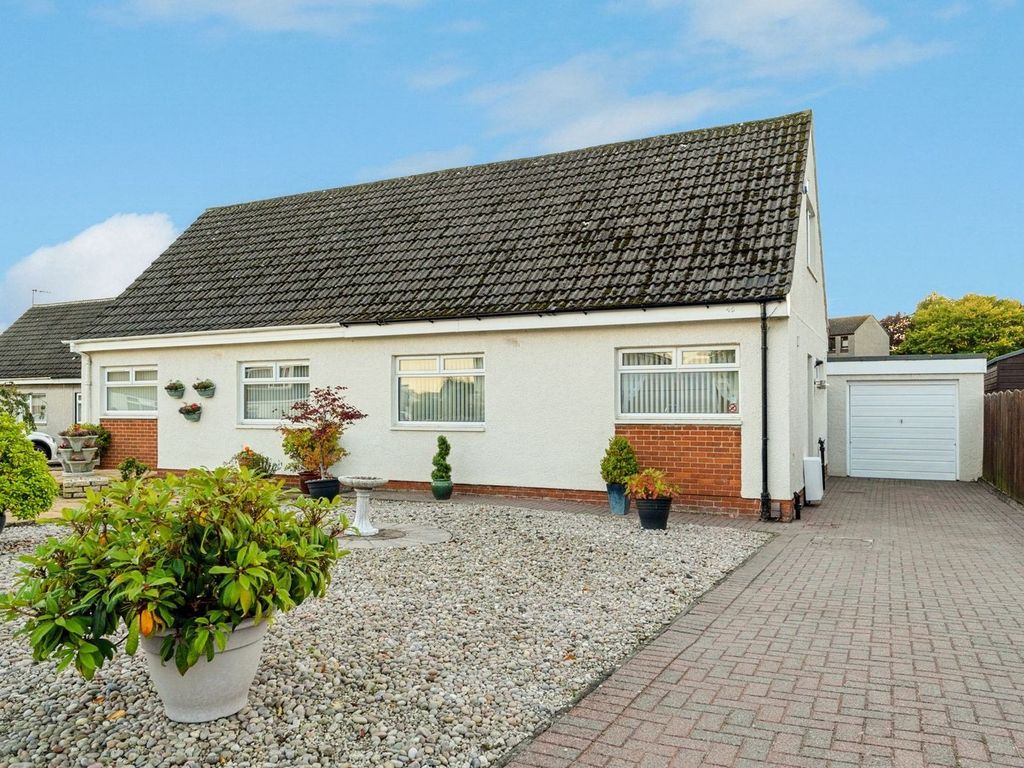 2 bed semidetached bungalow for sale in North Gyle Grove, Corstorphine