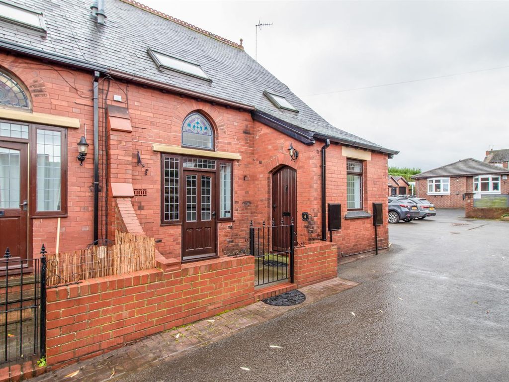 2 bed cottage for sale in Wesley Hall Court, Stanley, Wakefield WF3, £