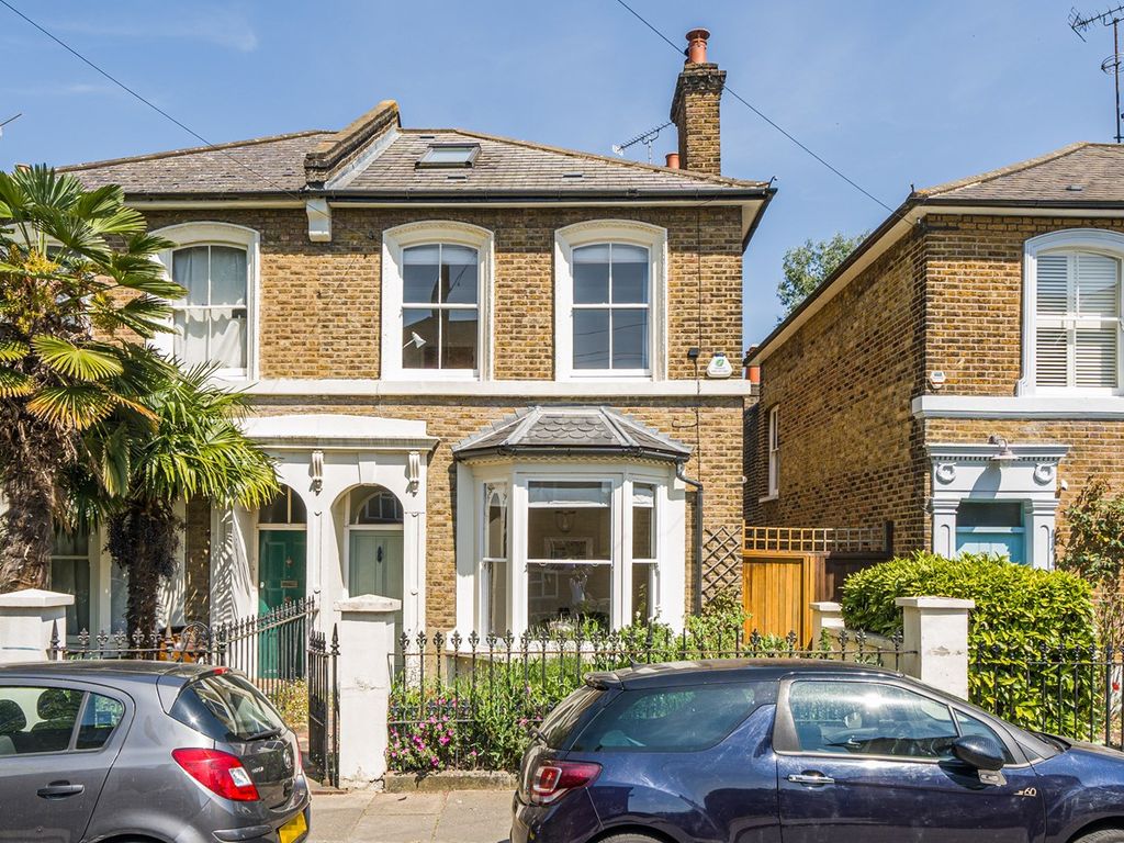3 bed semidetached house for sale in Avenue Road, London W3 Zoopla