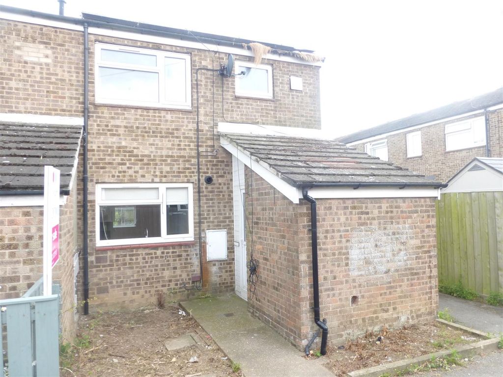 3 bed end terrace house for sale in Bridport Close, Bransholme, Hull