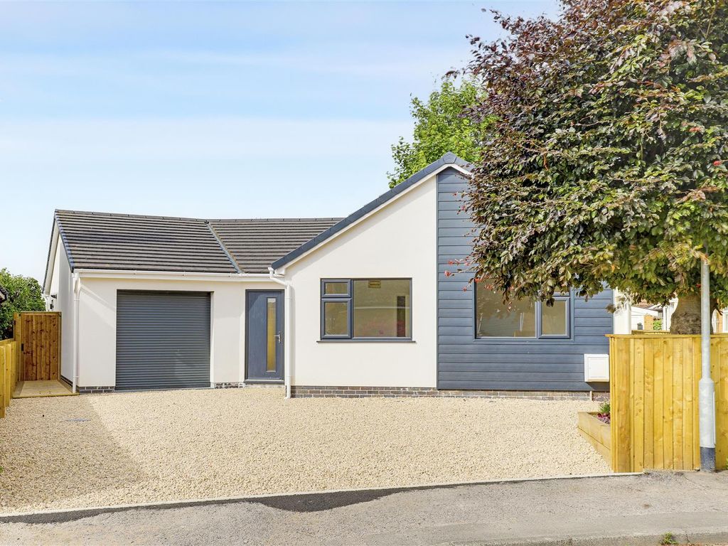 3 bed detached bungalow for sale in Belvoir Crescent, Langar