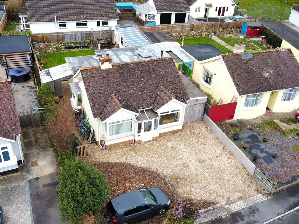 3 bed bungalow for sale in Princess Road, Kingsteignton, Newton Abbot