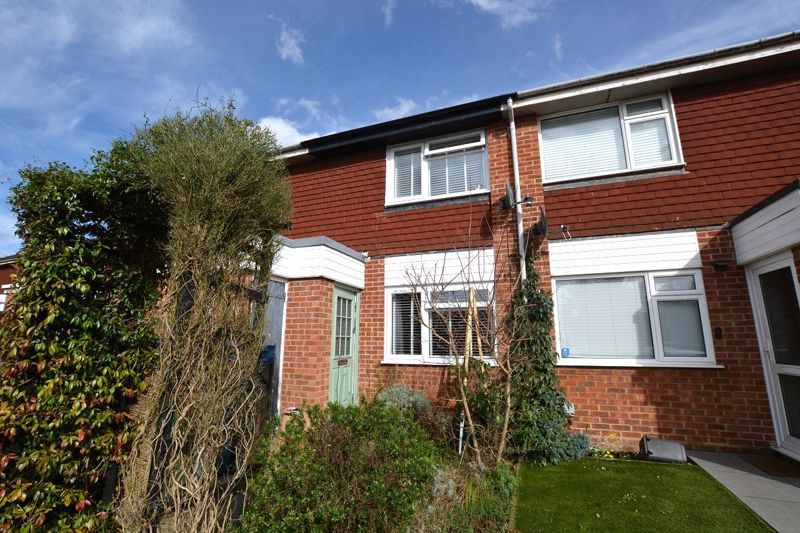 2 bed terraced house for sale in Beeton Close, Pinner HA5, £425,000