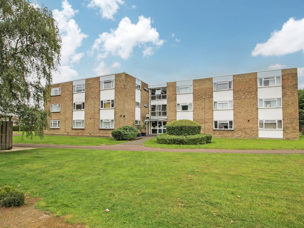 1 bed flat for sale in Marlborough Court, Royal Wootton Bassett