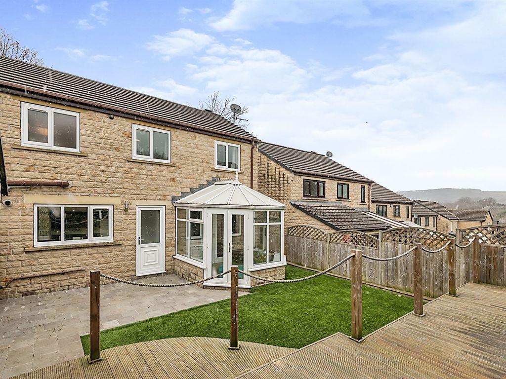 3 bed detached house for sale in Woodchurch View, Thongsbridge