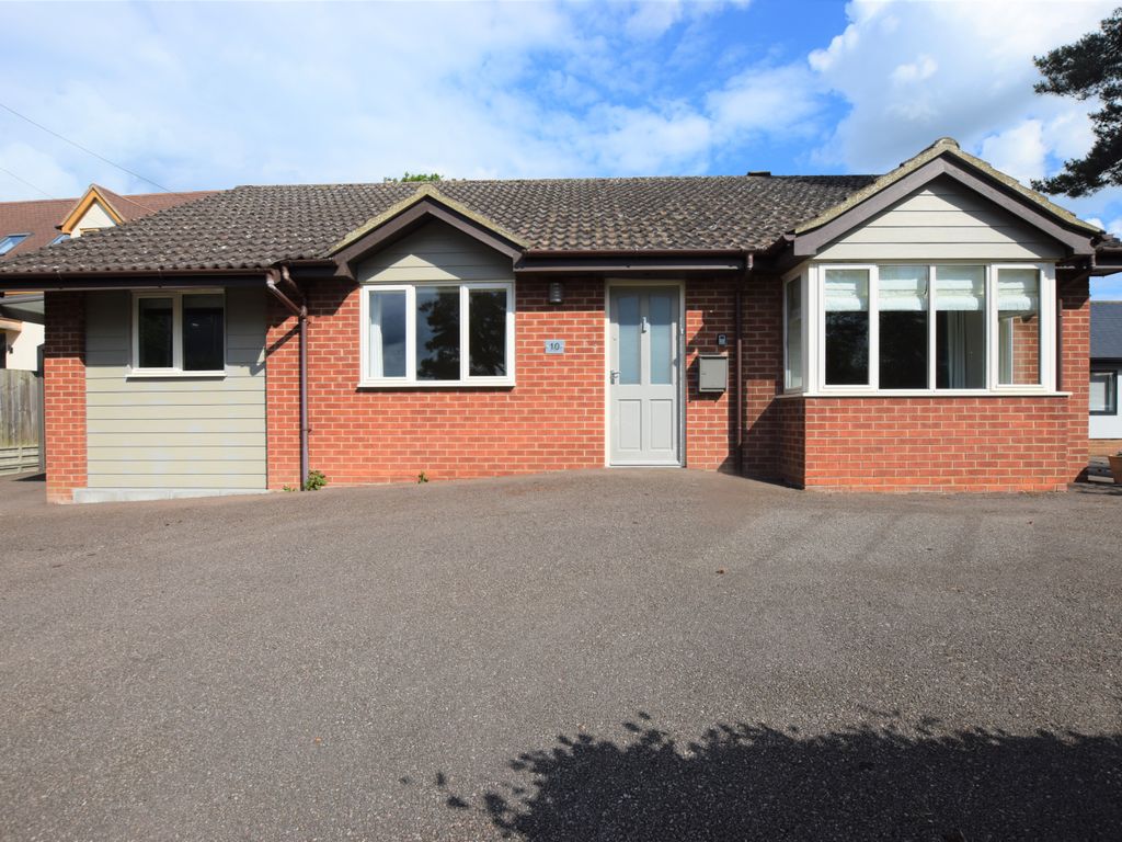 2 bed detached bungalow to rent in Pringle Way, Little Stukeley