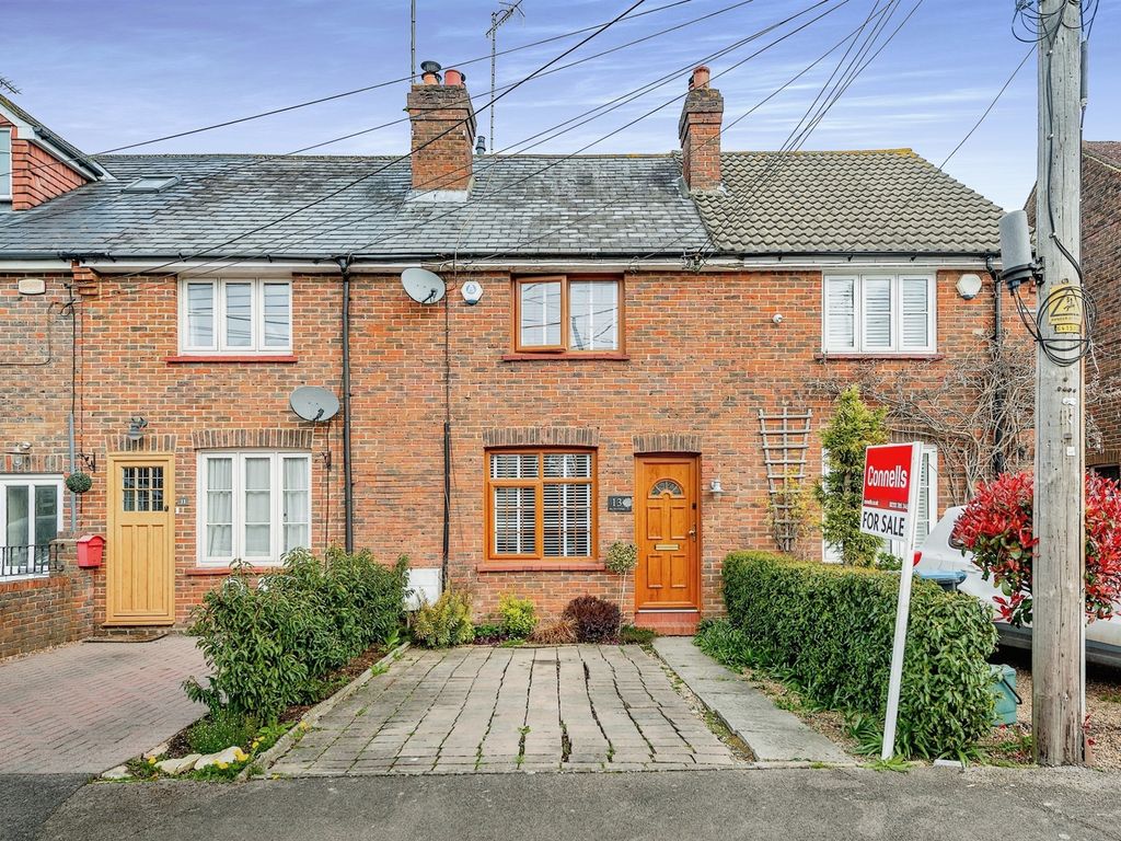 2 bed terraced house for sale in New Road, Smallfield, Horley RH6 Zoopla