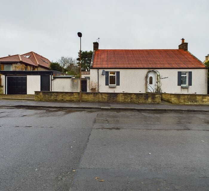 3 bed detached bungalow for sale in Mill Road, Blackburn, Bathgate EH47