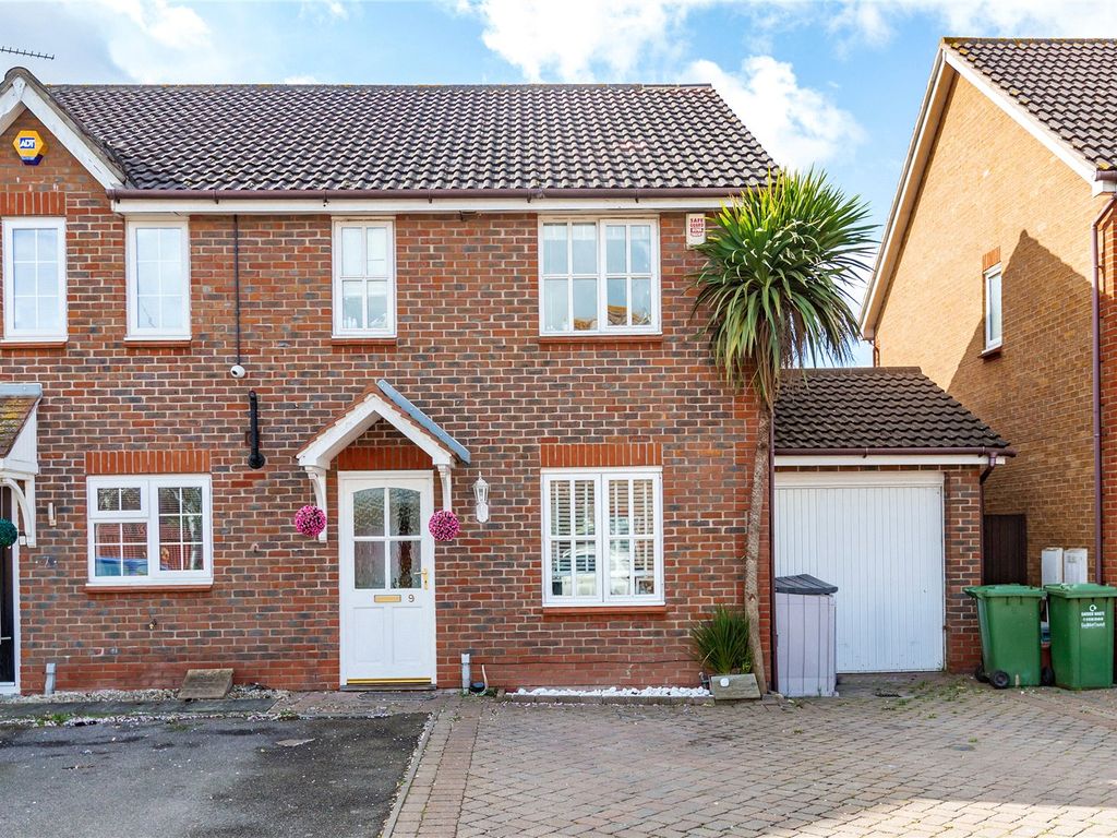 3 bed semidetached house for sale in Farne Drive, Wickford, Essex SS12