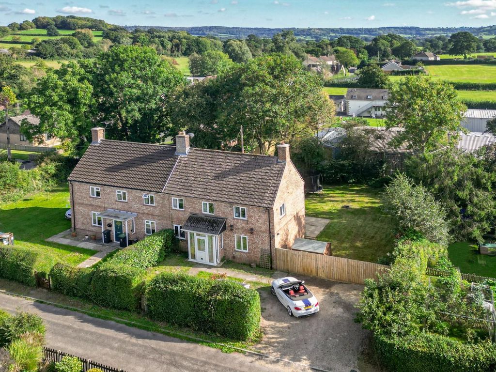 5 bed semidetached house for sale in Lamb Plot, Chetnole, Sherborne