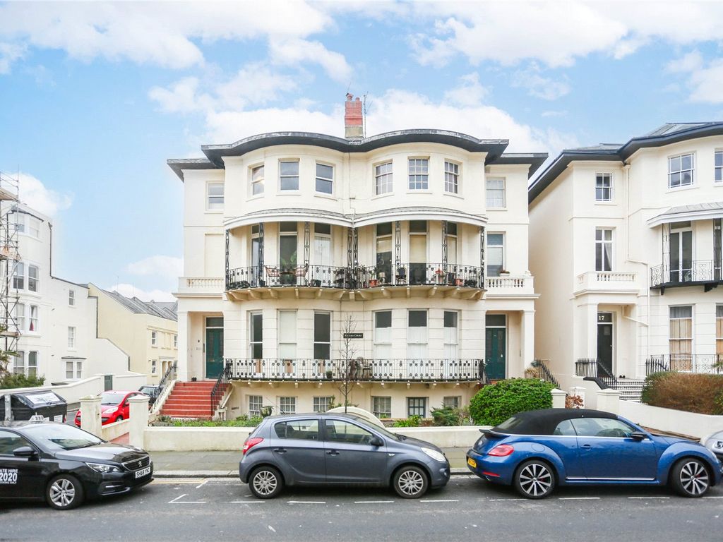 2 bed flat for sale in Lansdowne Place, Hove, East Sussex BN3, £350,000