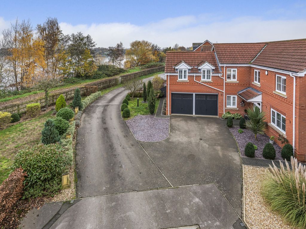 5 bed detached house for sale in Post Mill Close, North Hykeham LN6