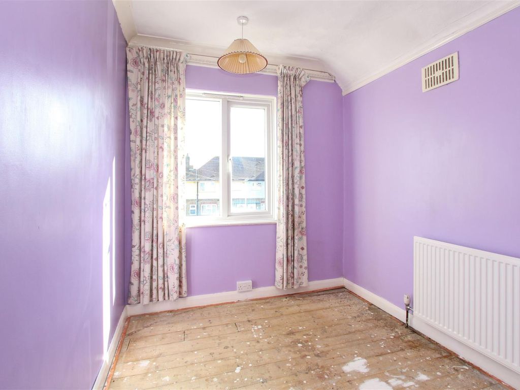 3 bed end terrace house for sale in Lime Avenue, Yiewsley, West Drayton