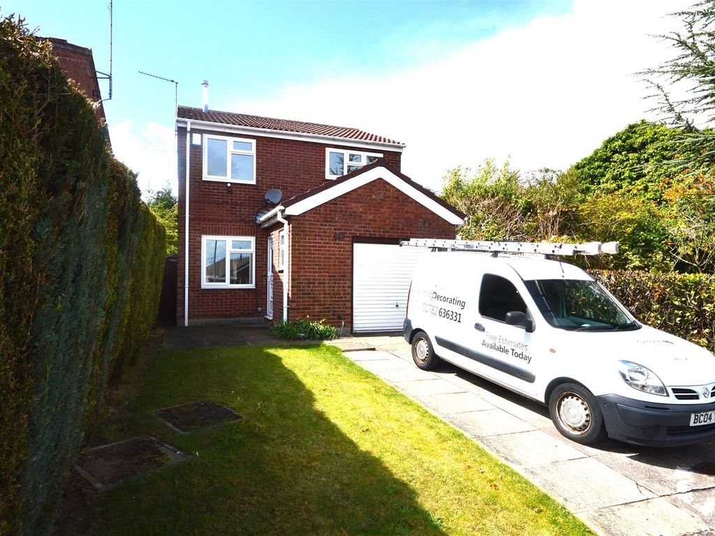 3 bed detached house to rent in Charminster Road, Meir Park, StokeOn