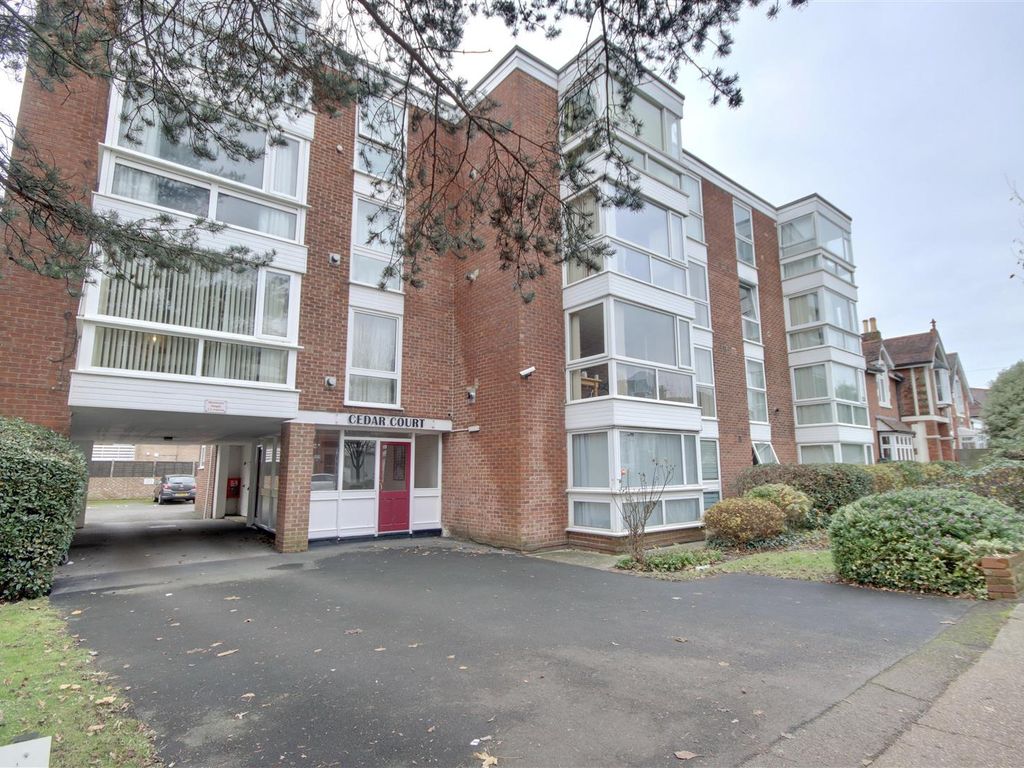 2 bed flat for sale in Outram Road, Southsea PO5, £215,000 Zoopla