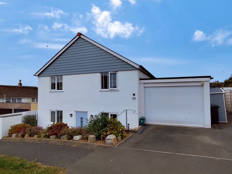 2 bed detached house for sale in Cheviot Road, Newquay TR7, £300,000