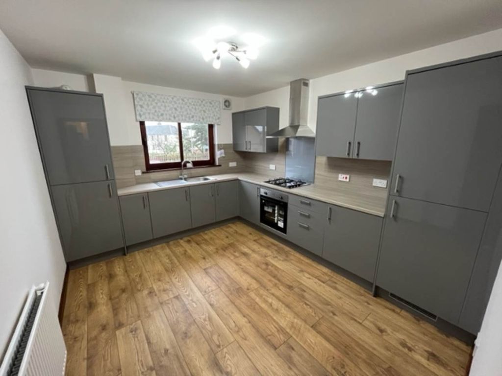 2 bed flat to rent in Carmichael Court, Dundee DD3 Zoopla