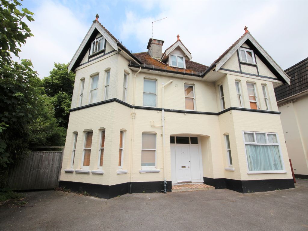 Room to rent in Glen Road, Bournemouth BH5, £500 pcm Zoopla