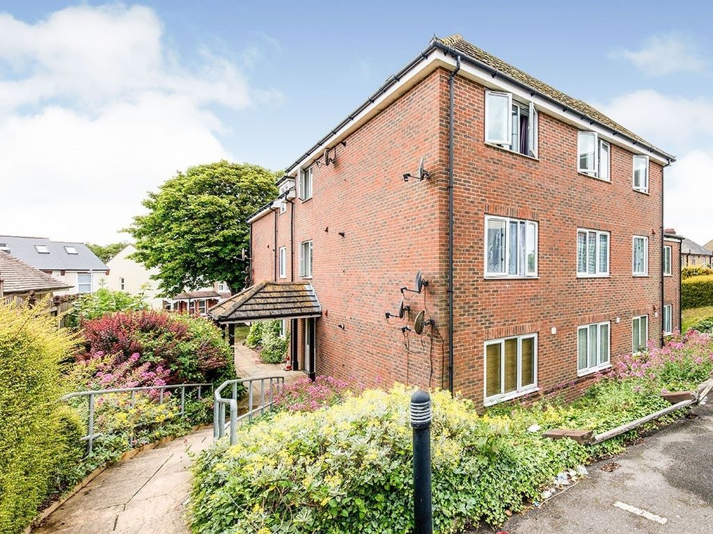2 bed flat to rent in Dane Park Road, Ramsgate, Kent CT11 Zoopla
