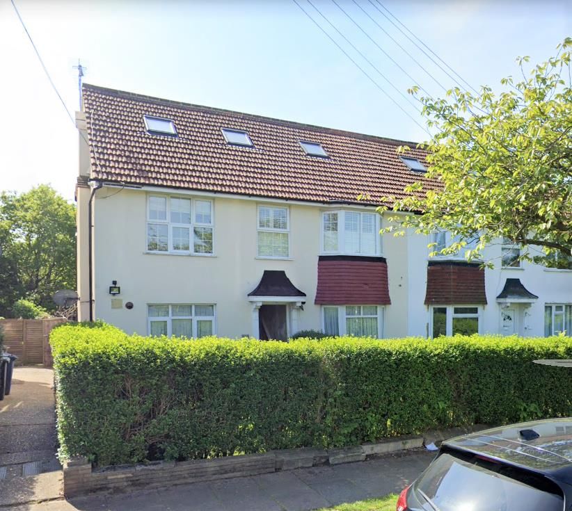 The Fairway Mill Hl NW7  