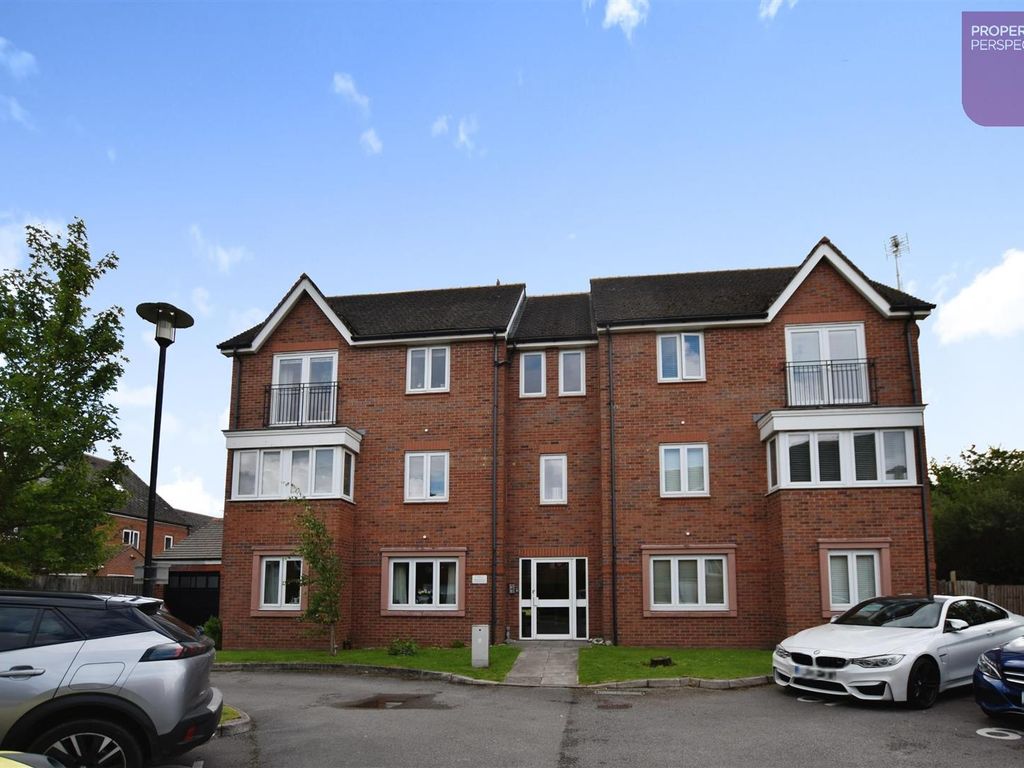 2 bed flat for sale in Rosefinch Road, West Timperley, Altrincham WA14