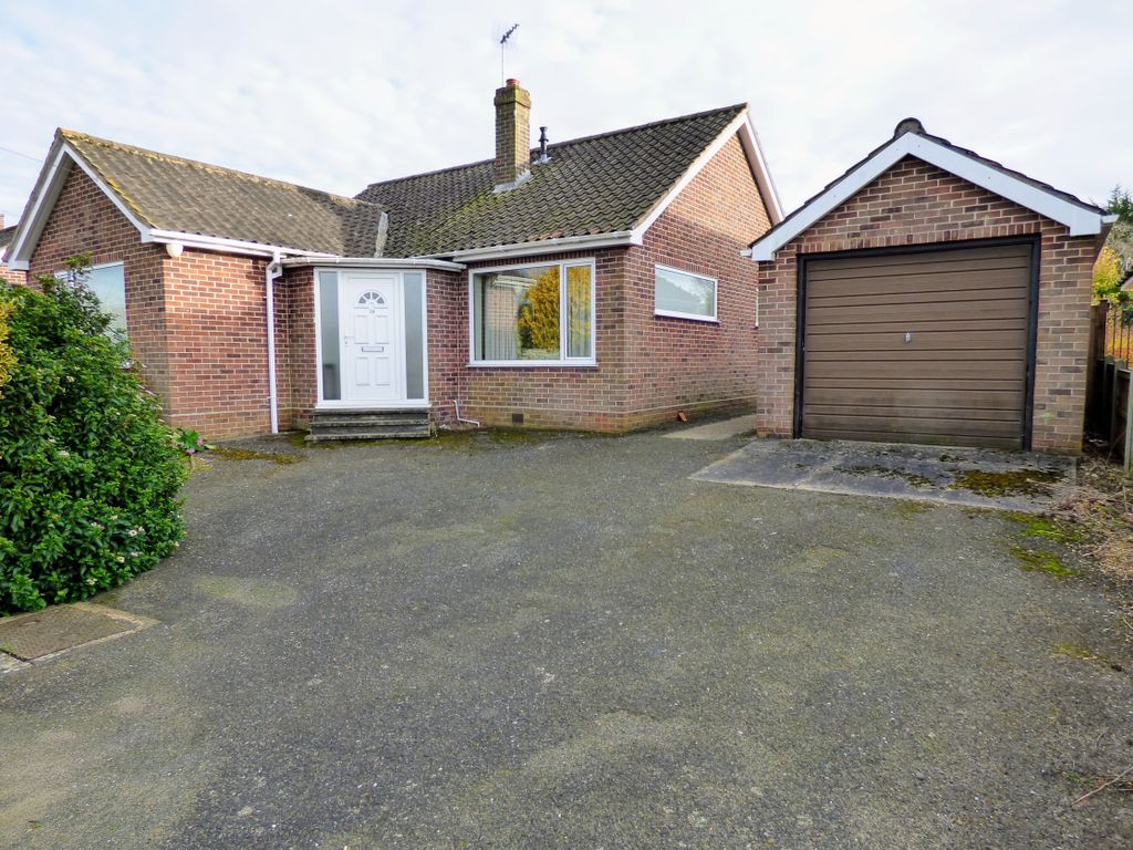 2 bed detached bungalow for sale in Glenwood Drive, Worlingham, Beccles