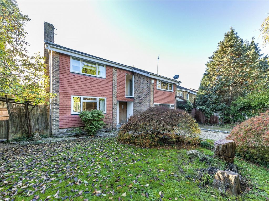 4 bed detached house to rent in Cedar Heights, Petersham TW10 Zoopla