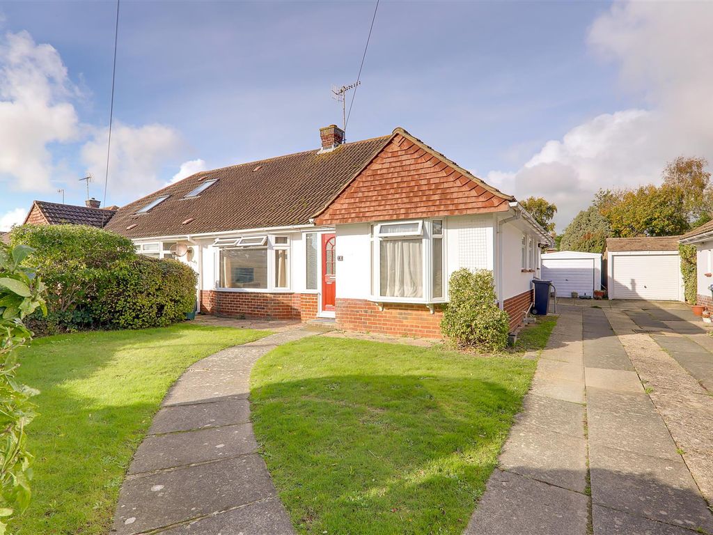 3 bed semidetached bungalow for sale in Harwood Avenue, GoringBySea