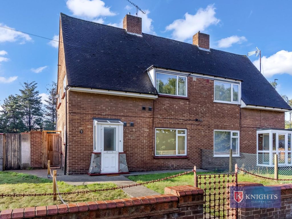 3 bed semidetached house for sale in Picketts Lock Lane, London N9, £