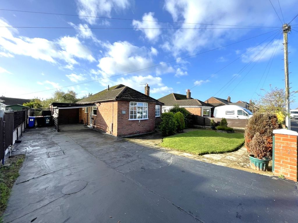 3 bed bungalow for sale in Parksway, Knott End On Sea FY6 Zoopla