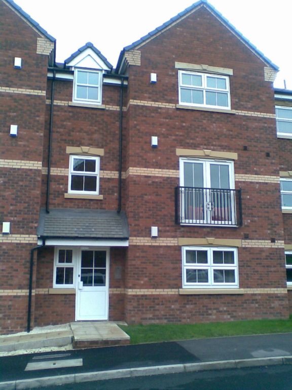 2 bed flat to rent in High Balk, Barnsley S75, £750 pcm Zoopla