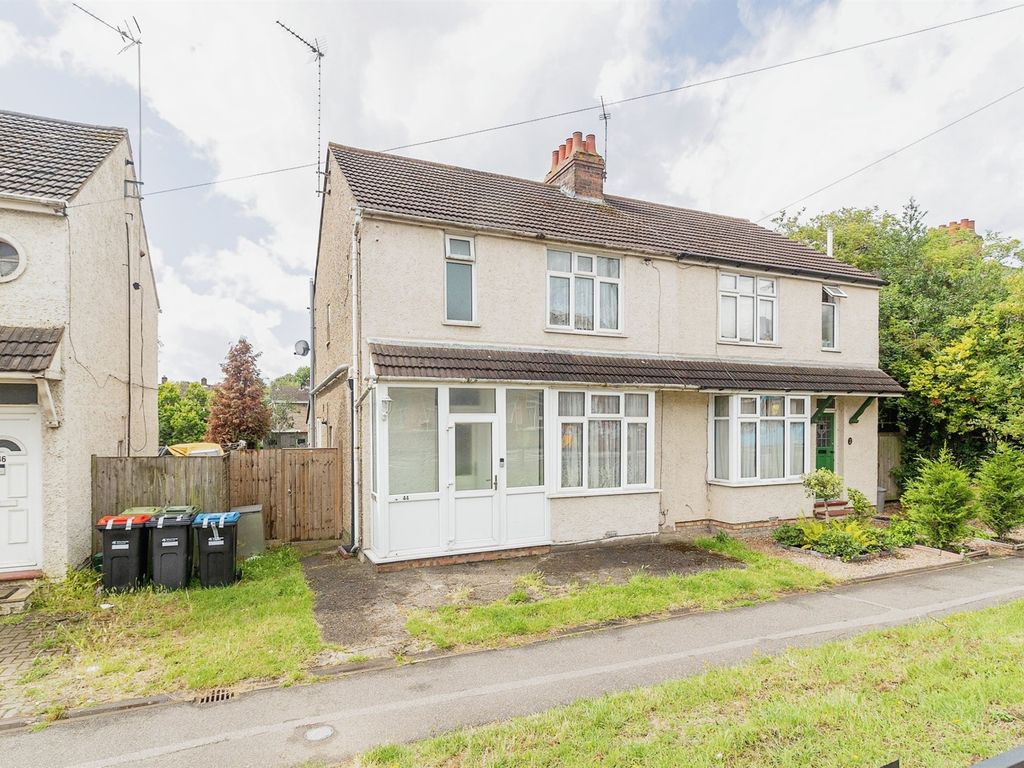 3 bed semidetached house for sale in Water Eaton Road, Bletchley