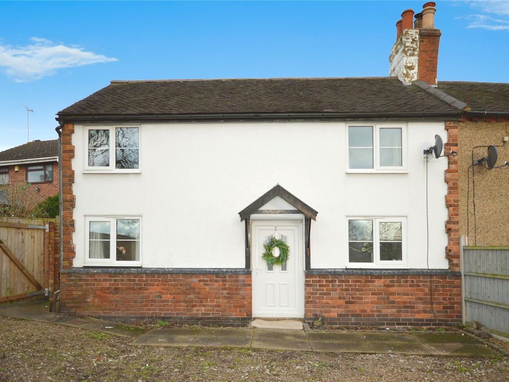 3 bed semidetached house for sale in Church Street, Newhall