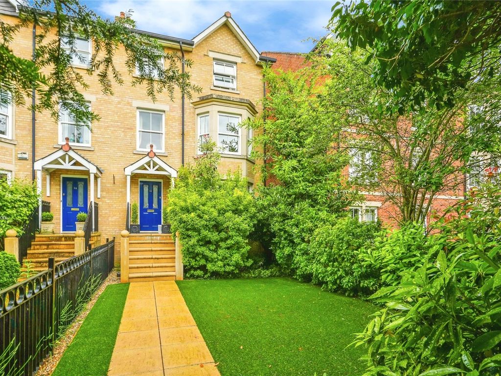 6 bed end terrace house for sale in Marston Ferry Road, Oxford