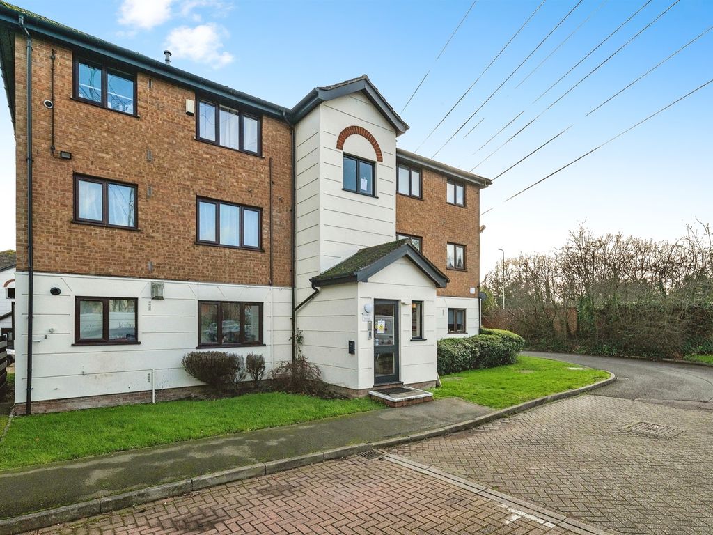 1 bed flat for sale in Parrots Field, Hoddesdon EN11, £170,000 Zoopla