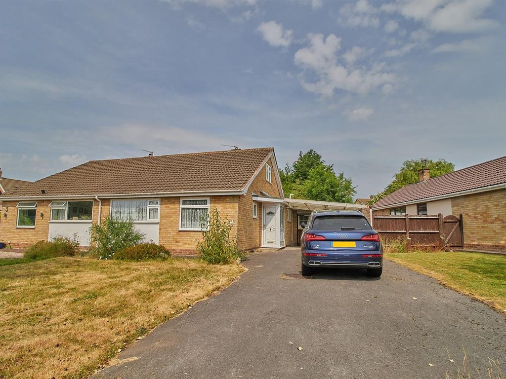 3 bed semidetached bungalow for sale in Stoneygate Drive, Hinckley LE10 Zoopla