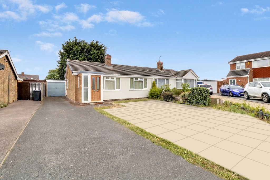 2 bed semidetached bungalow for sale in Deepmore Close, Alrewas