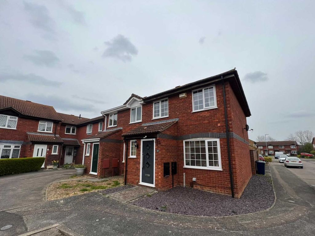 3 bed end terrace house to rent in Pembroke Avenue, Eynesbury PE19 Zoopla