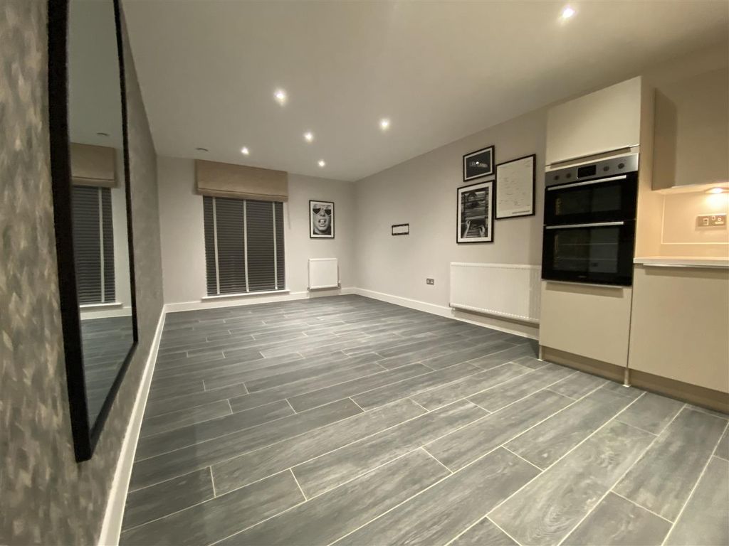 2 bed flat to rent in 1 Butler Street, Miles Platting, Manchester M40