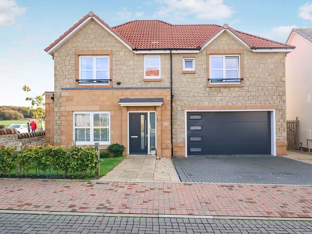 4 bed detached house for sale in Forrester Park Drive, Cairneyhill